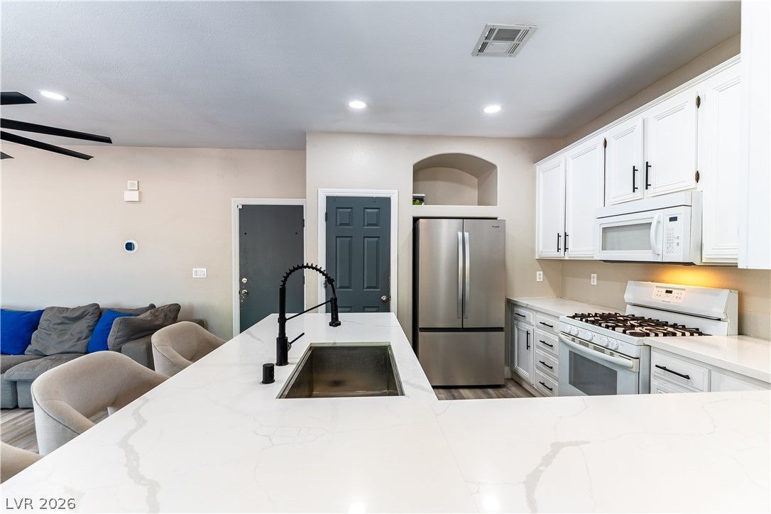 228 Emerald Vista Way — photo 5