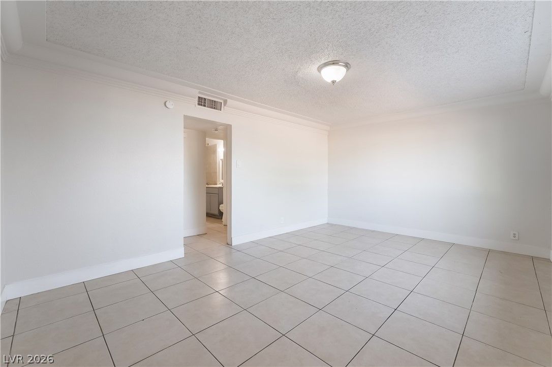 2625 Spear Street — photo 2
