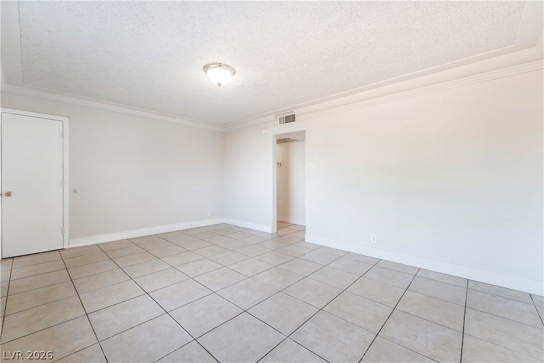 2625 Spear Street — photo 5