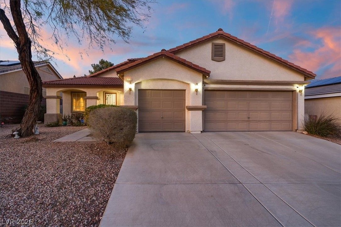 10212 Crystal Cloud Avenue — photo 2