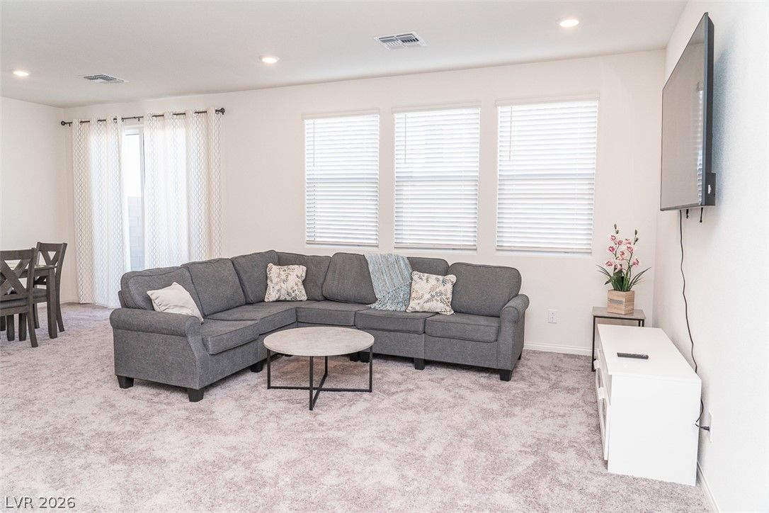 7062 Cass Avenue — photo 3