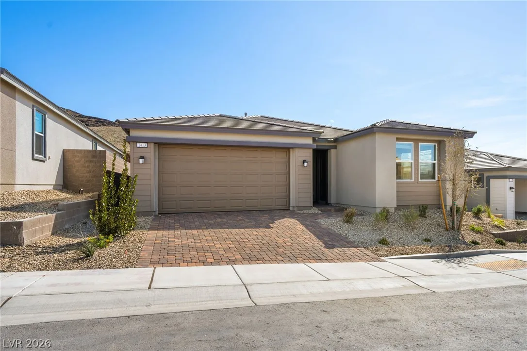 1413 Bianca Falls Drive — photo 2