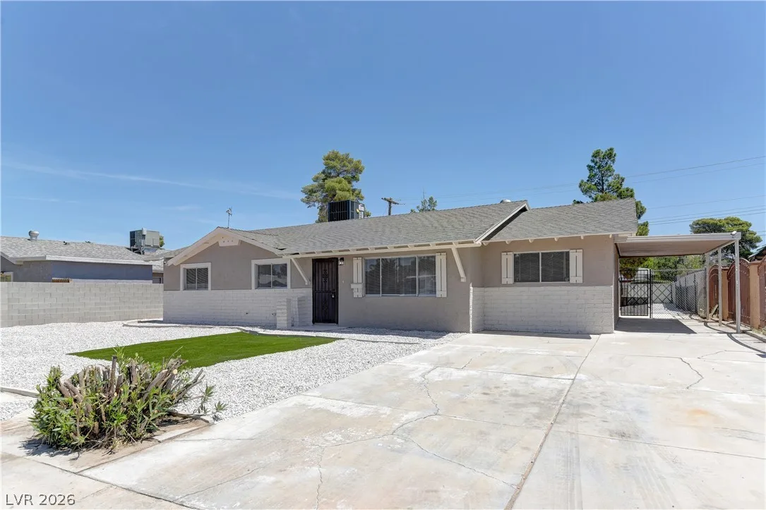 3056 Greenbriar Drive — photo 3
