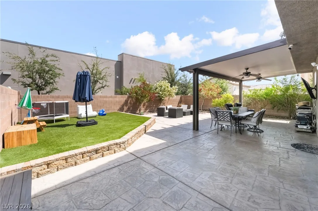 9762 Valmeyer Avenue — photo 3