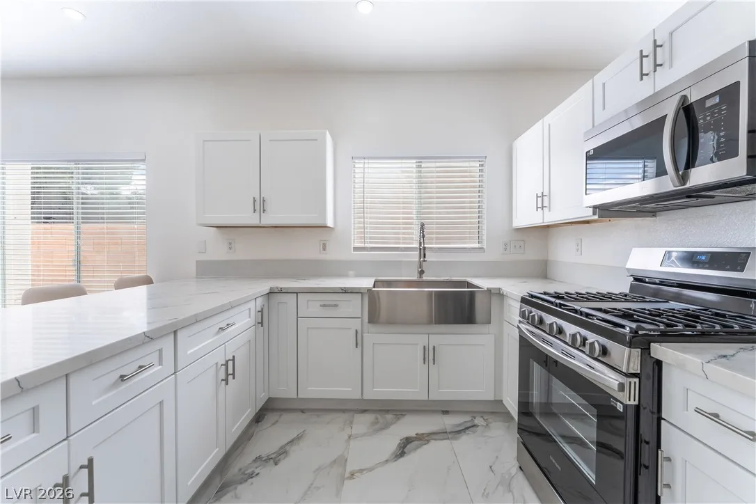6022 Highland Gardens Drive — photo 5 of 55