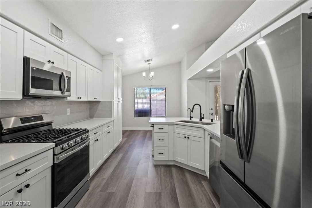 2720 Brookstone Court — photo 2 of 22