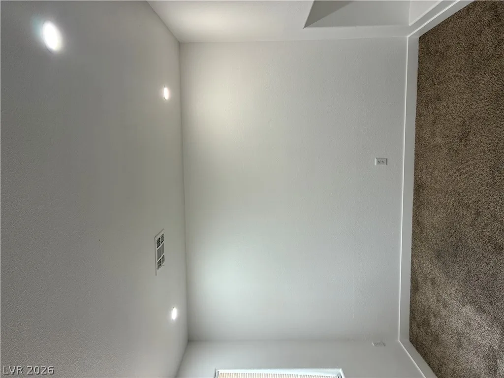 2524 Adelante Avenue 106 — photo 5