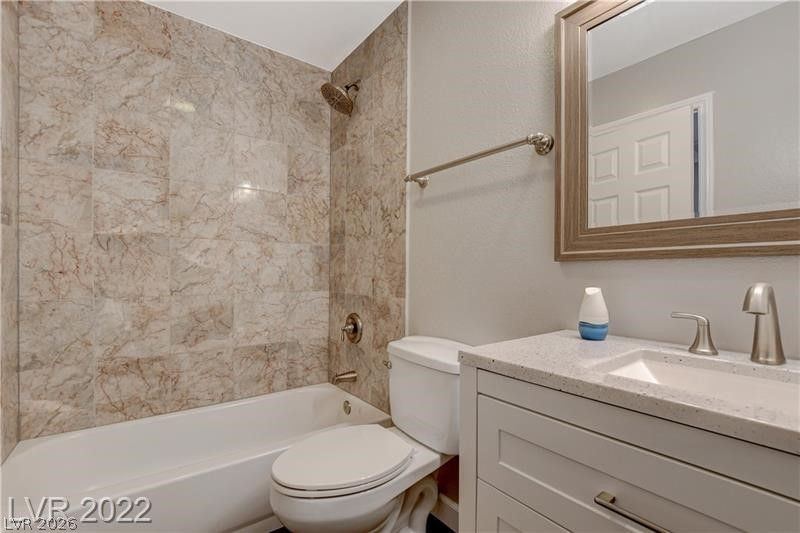 1303 Darlene Way 405B — photo 3