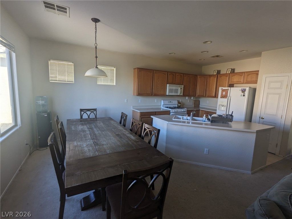 6430 Hamilton Grove Avenue — photo 3 of 9