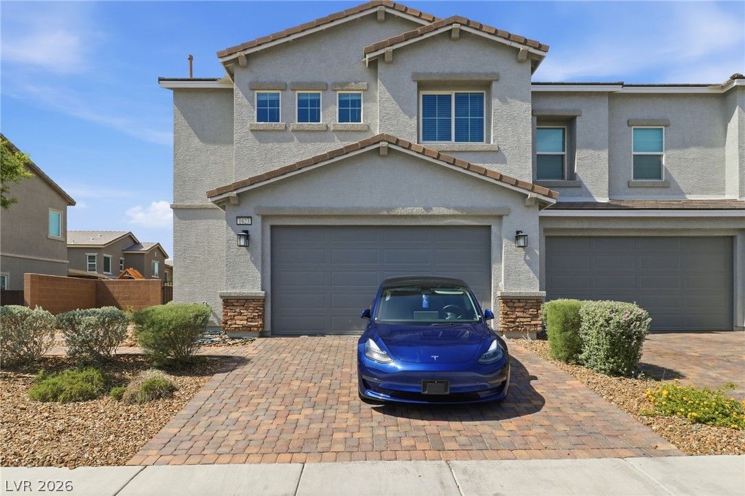 1623 Dakota Group Avenue — photo 1