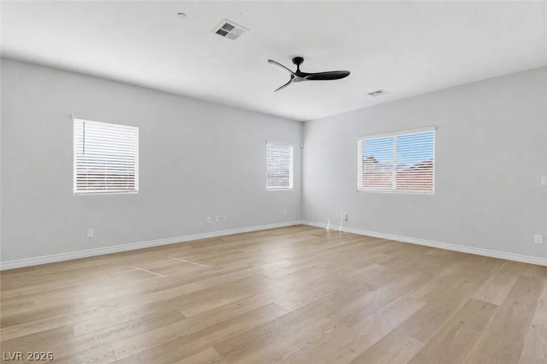 1623 Dakota Group Avenue — photo 2