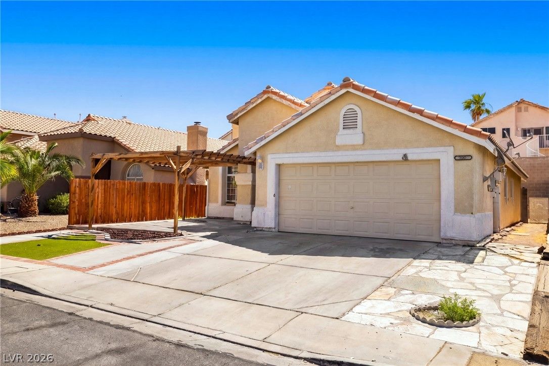 2568 Windy Leaf Drive — photo 3