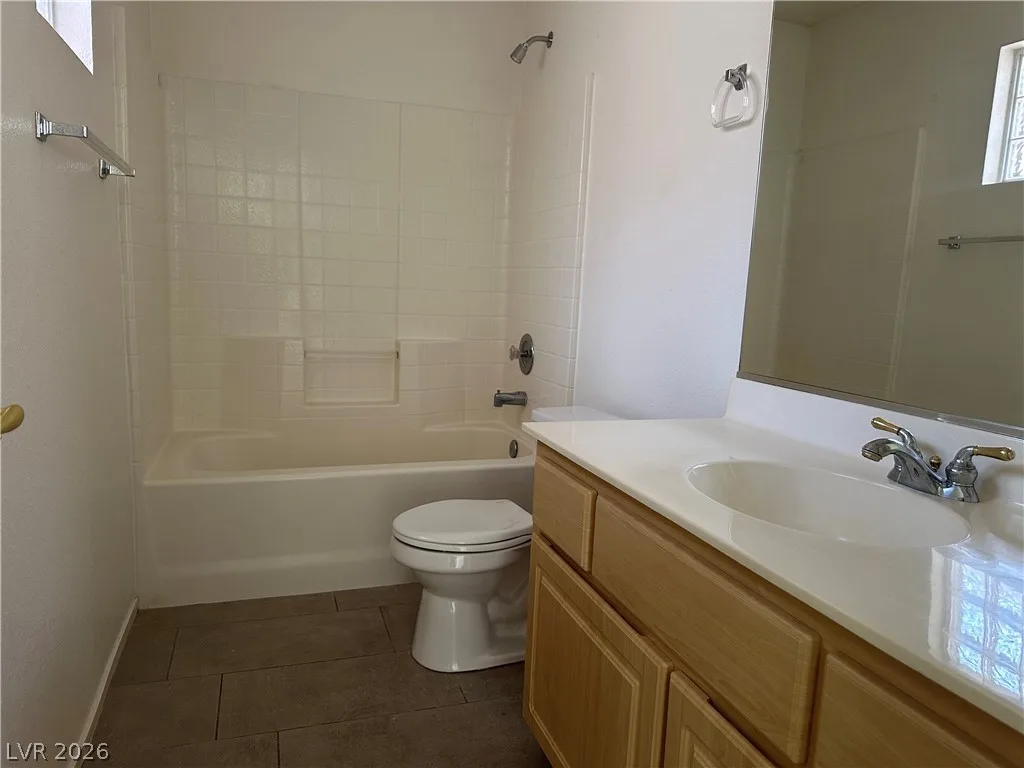 1168 SPEEDY STREAK Avenue — photo 2