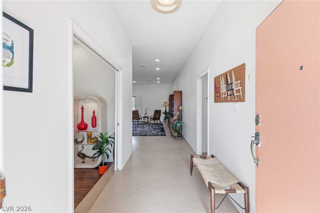 3070 Mann Street — photo 4
