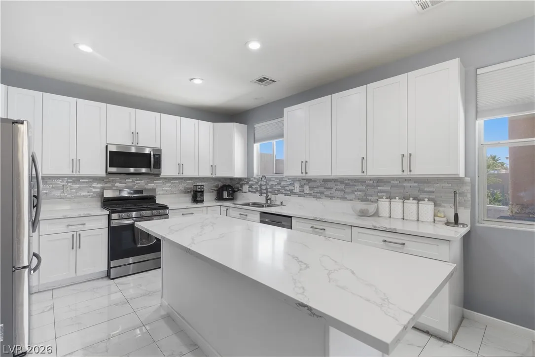 5446 Caprock Canyon Avenue — photo 3