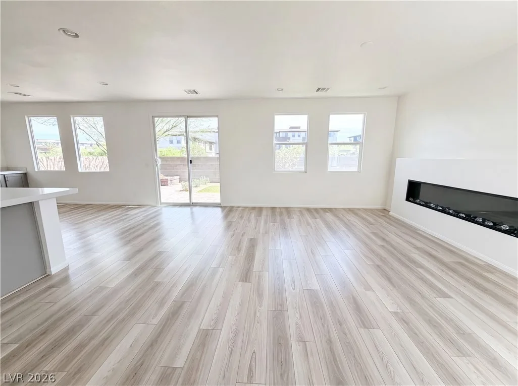 1561 Redolence — photo 3