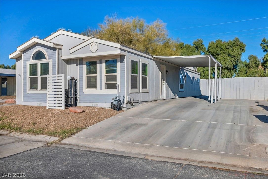 5898 Sassy Rose Drive — photo 2