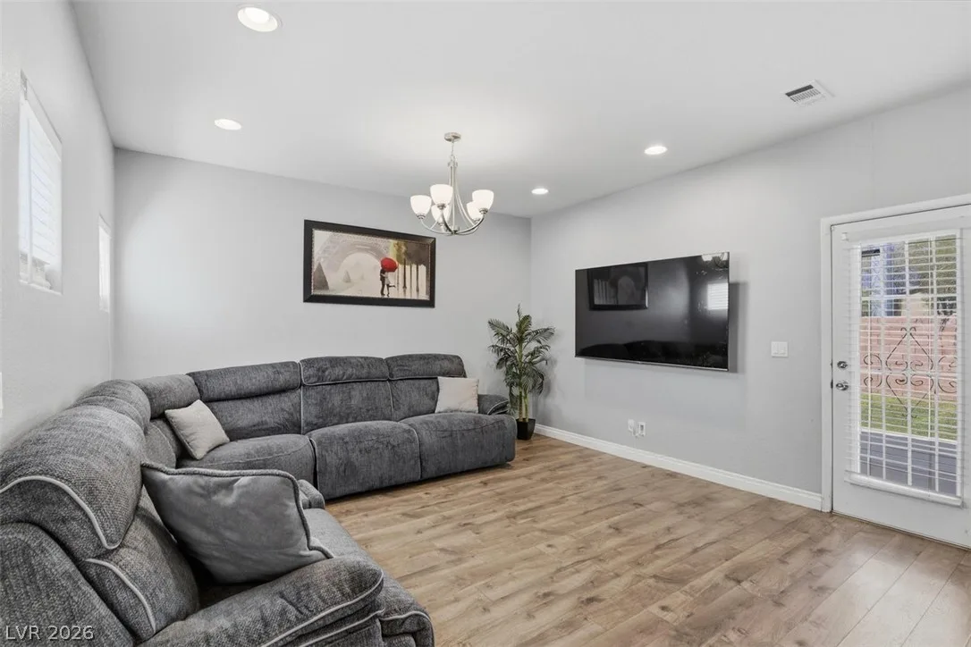 6133 Casa Antiqua Street — photo 3 of 32