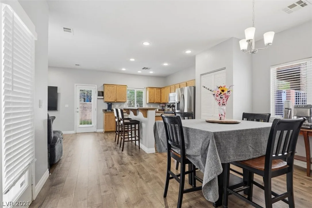 6133 Casa Antiqua Street — photo 4 of 32