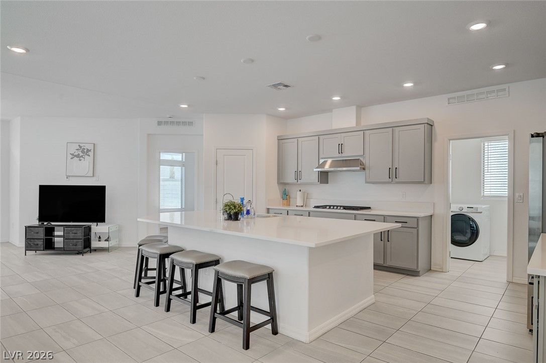 640 Stone Hammer Avenue — photo 5