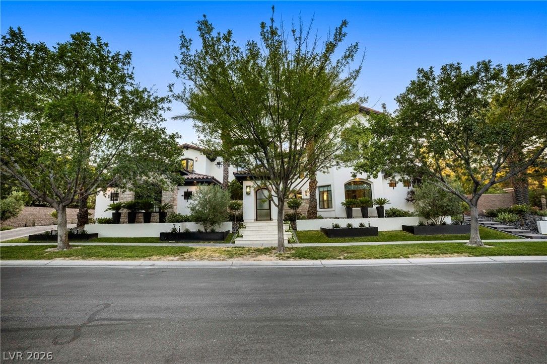 7 Vintage Valley Drive — photo 3