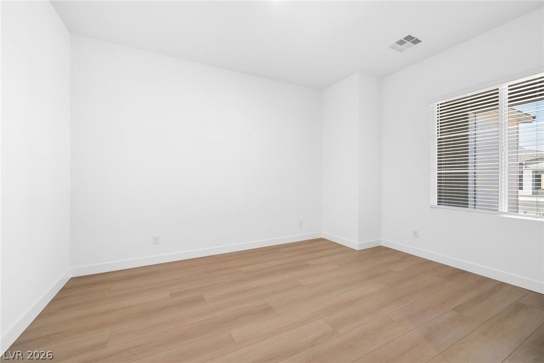 206 Devon Crest Avenue — photo 4