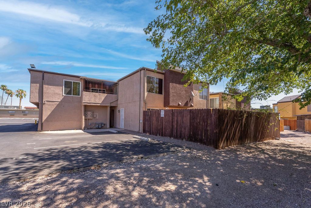1501 Living Desert Drive D — photo 1
