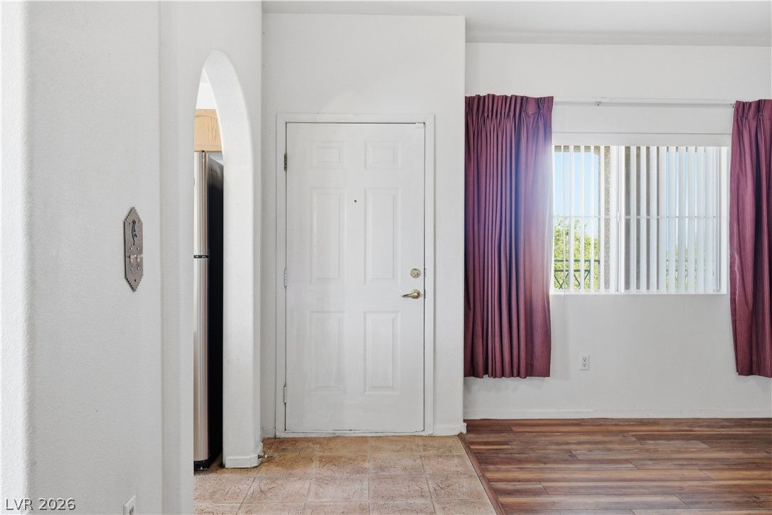 424 Pine Haven Street 202 — photo 4 of 30