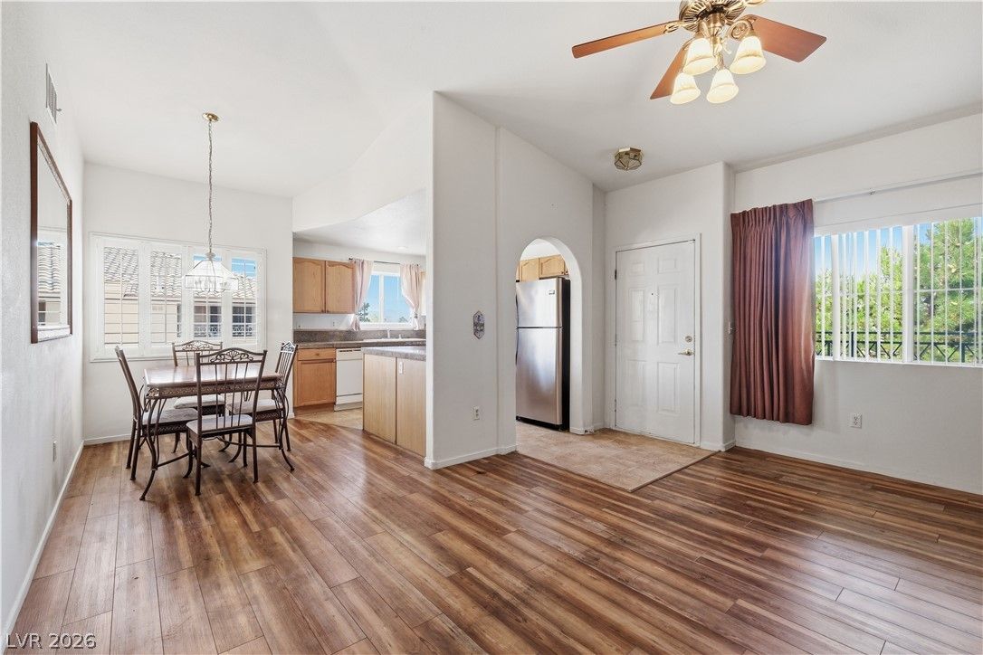 424 Pine Haven Street 202 — photo 5 of 30