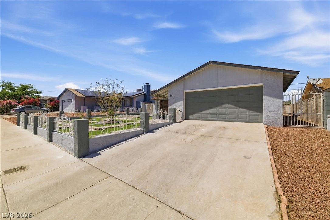 5912 Velma Avenue — photo 4 of 28