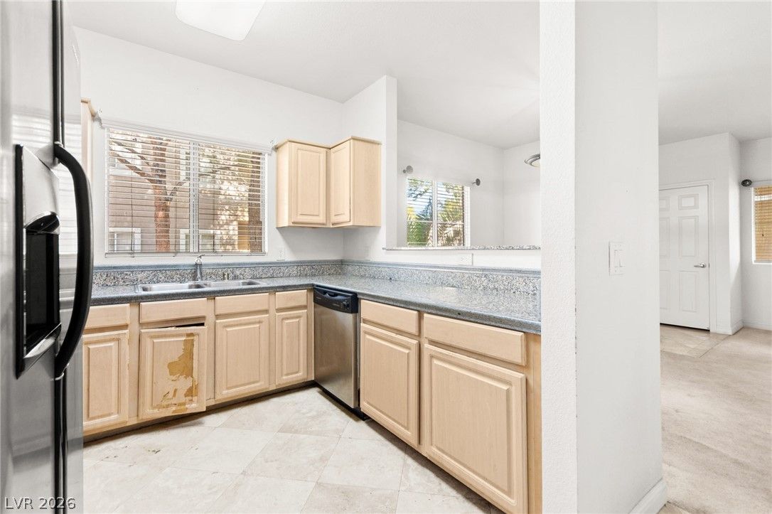 5250 South Rainbow Boulevard 1012 — photo 3
