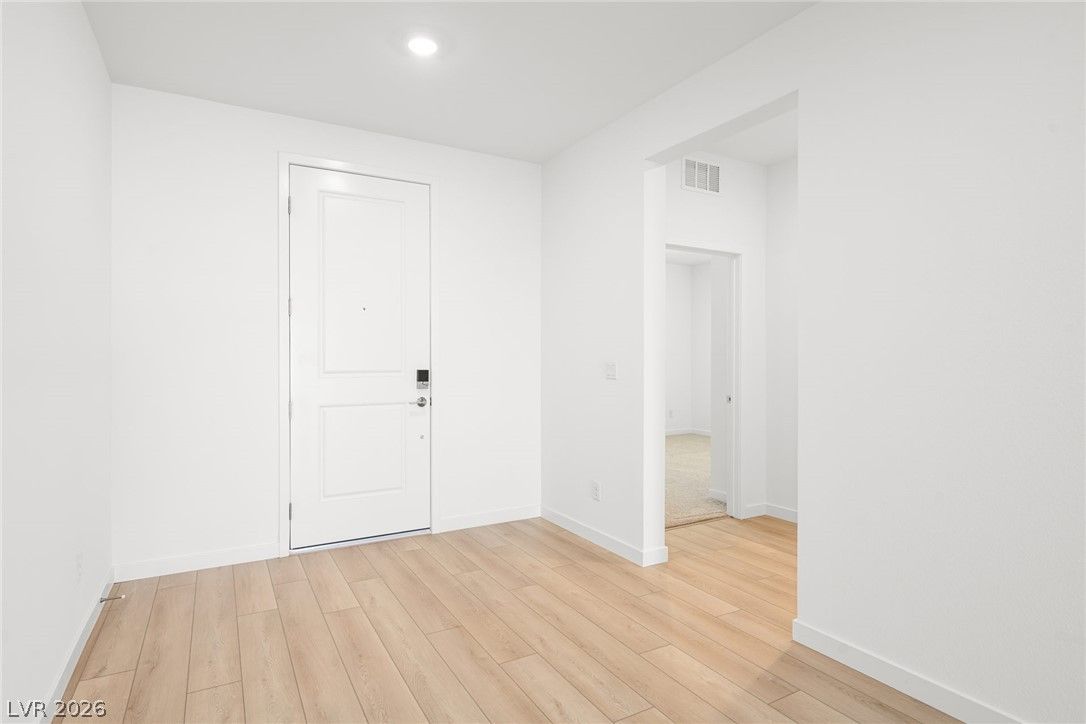 1468 Bianca Falls Drive — photo 3