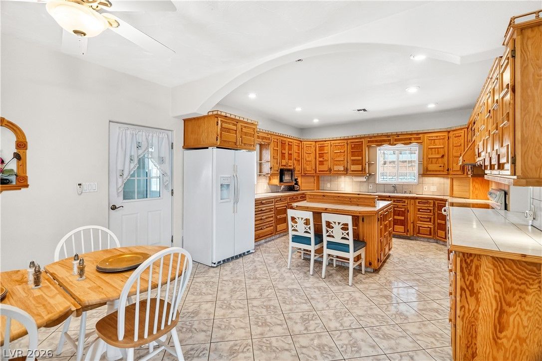 3629 Catalina Drive — photo 5