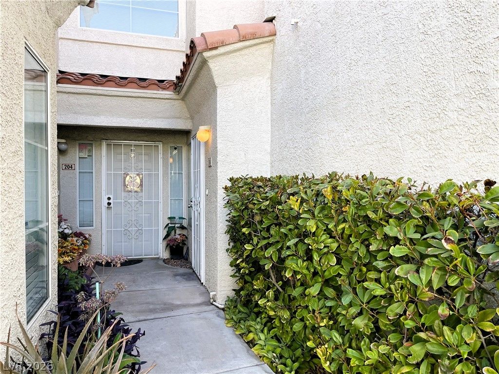 6820 San Ricardo Avenue 104 — photo 3 of 16