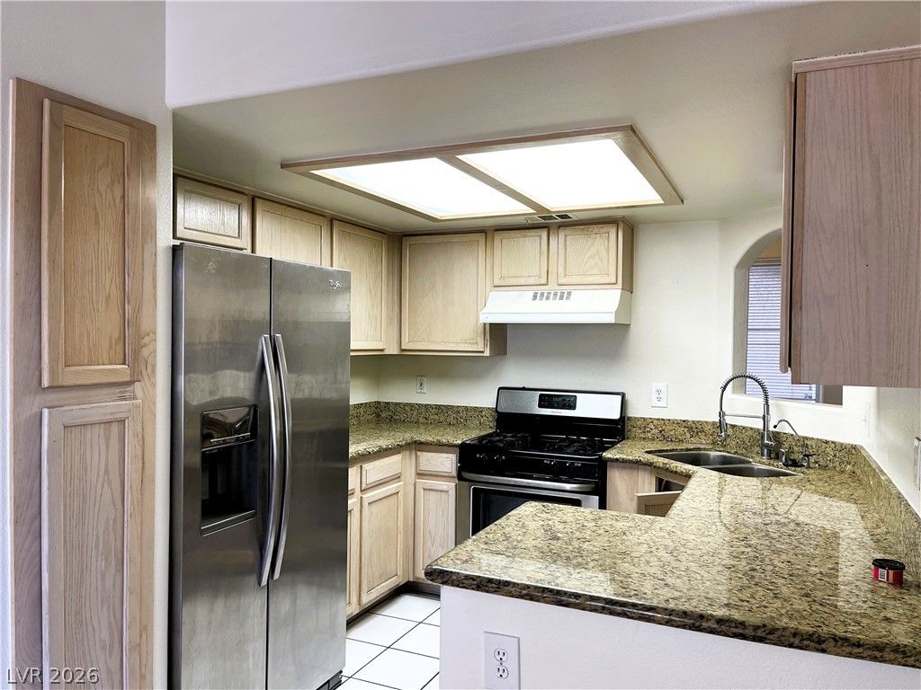 6820 San Ricardo Avenue 104 — photo 5 of 16