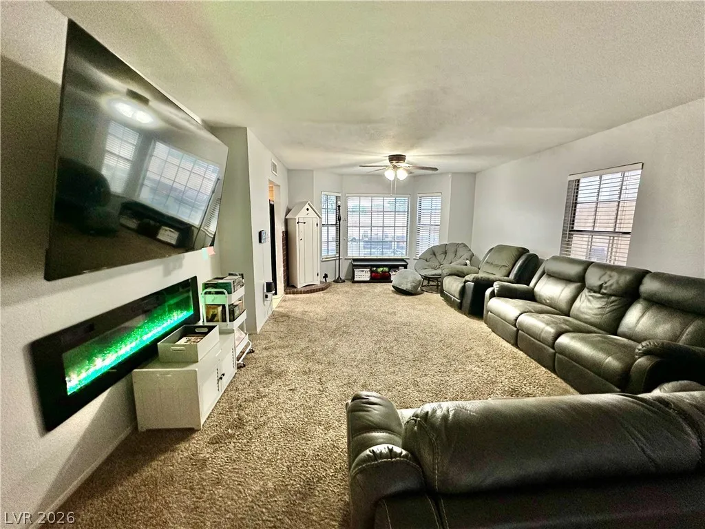 6316 Copperfield Avenue — photo 4 of 14