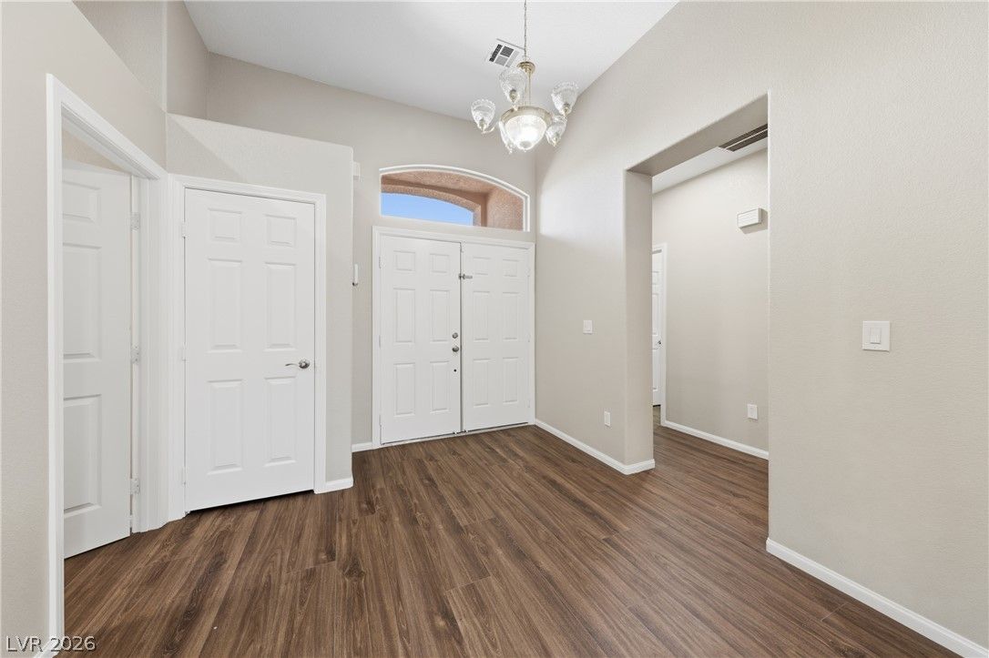 9613 Cherry Canyon Avenue — photo 4