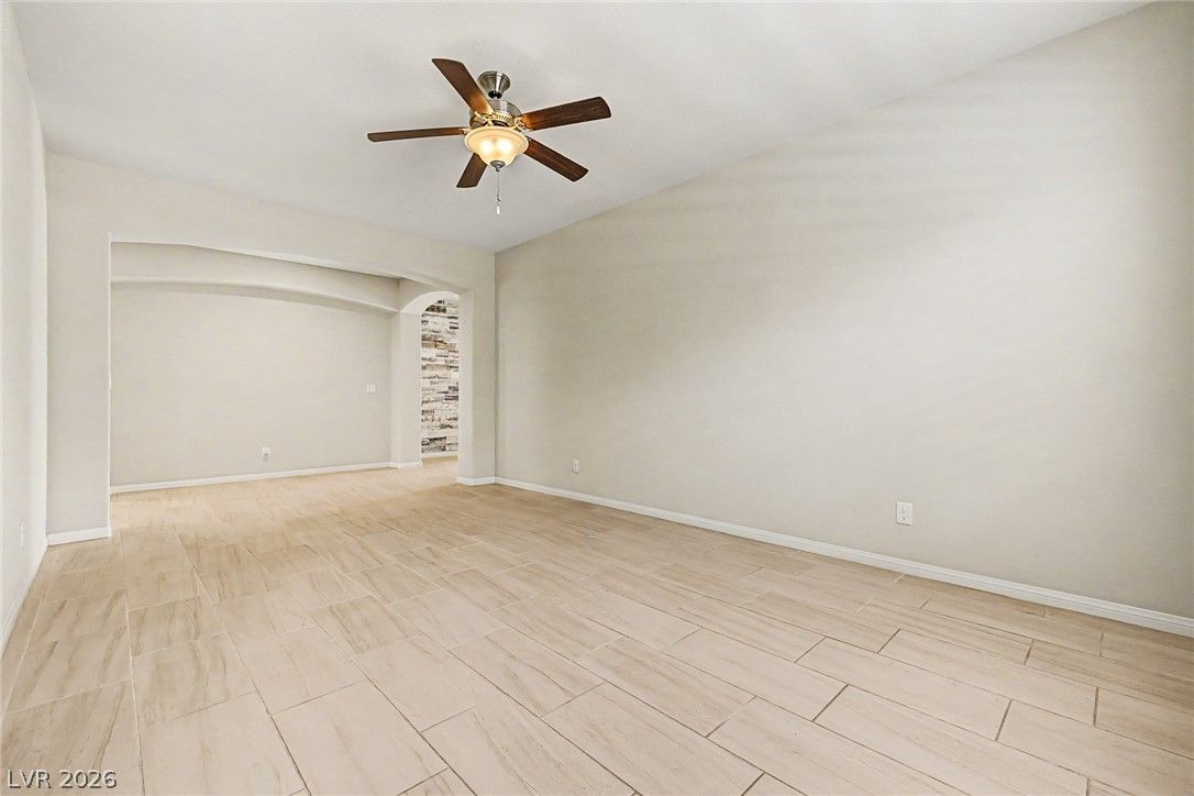 7270 Southern Magnolia Street — photo 5 of 38