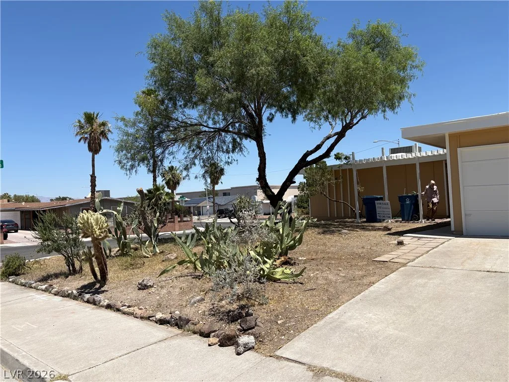 901 Zola Circle — photo 2 of 15