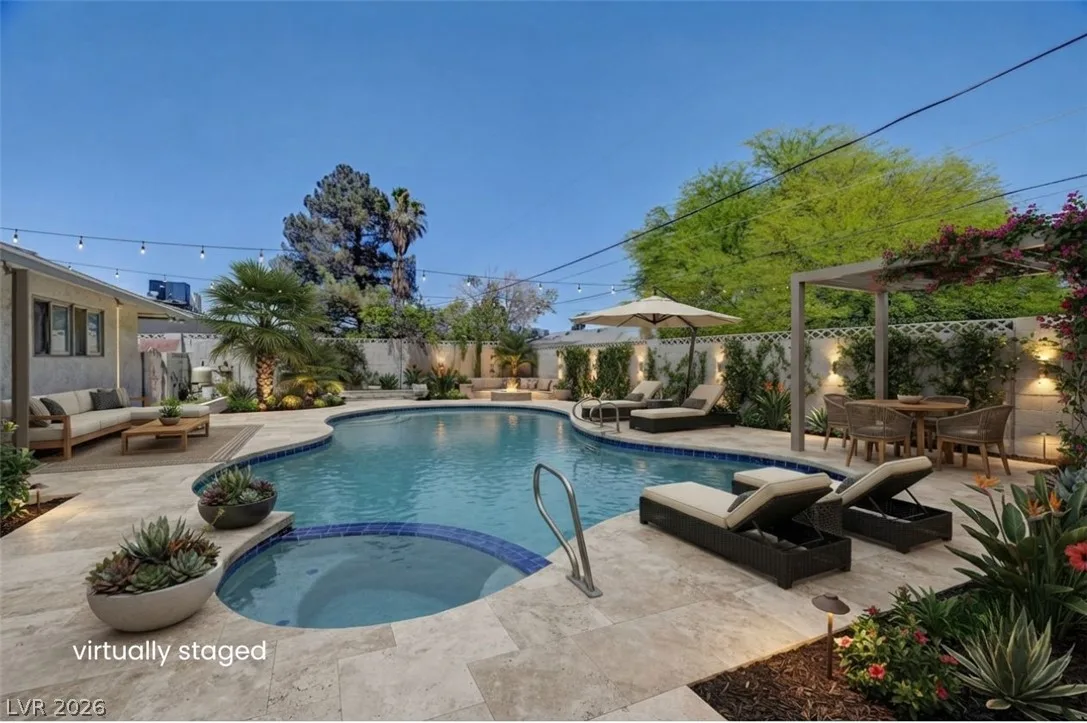 1900 Stonehaven Drive — photo 3