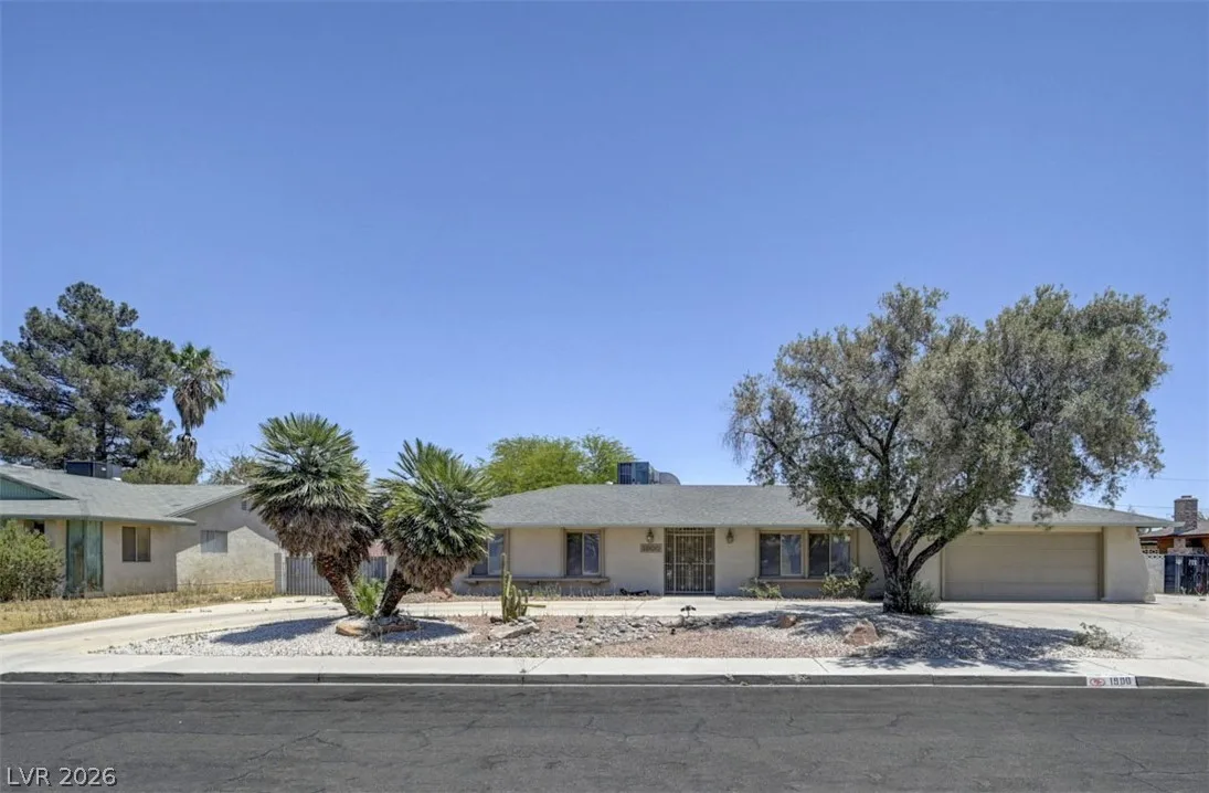 1900 Stonehaven Drive — photo 4