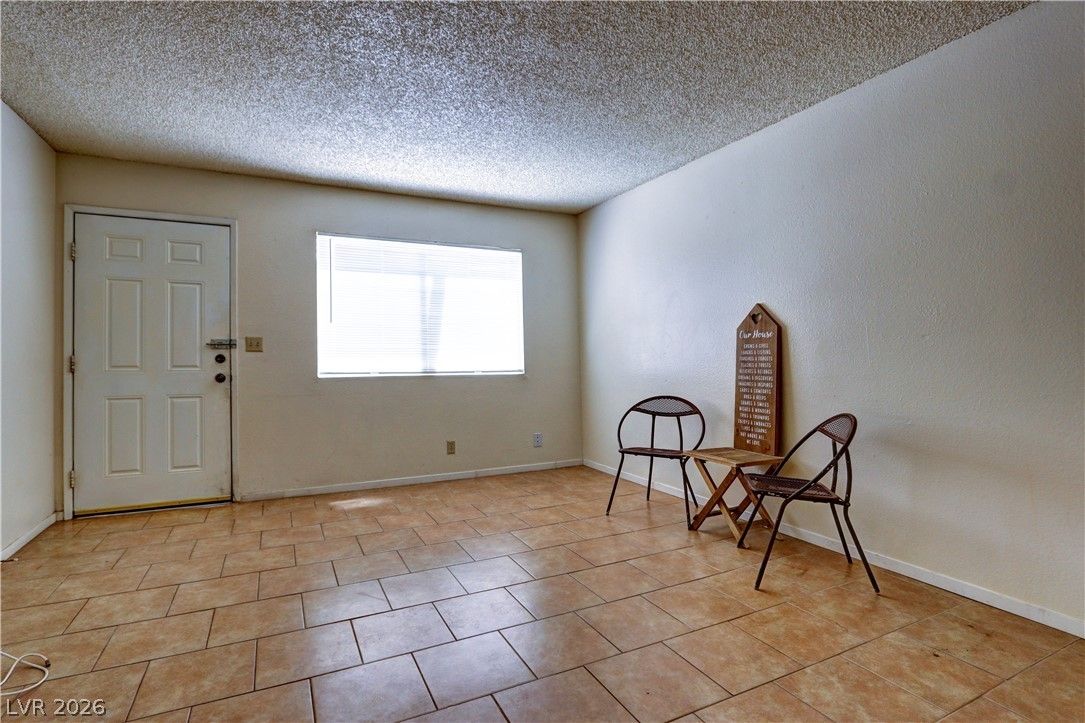 1721 Cordoba Lane — photo 5 of 23
