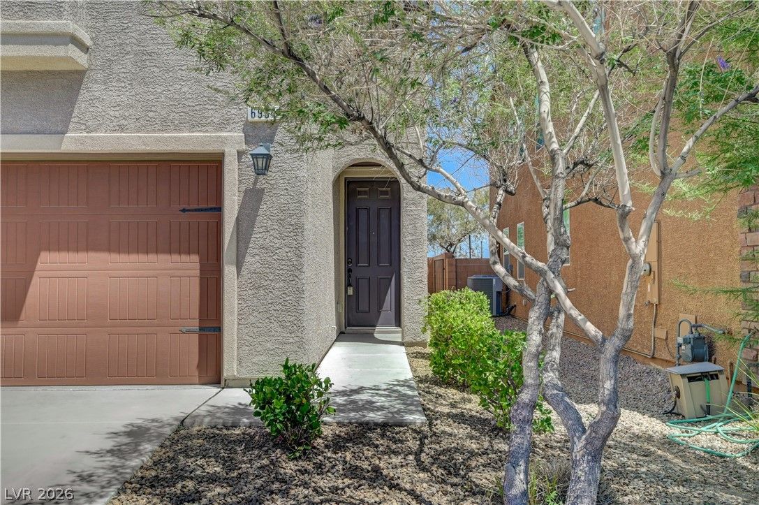 6954 Sturgeon Cape Avenue — photo 3
