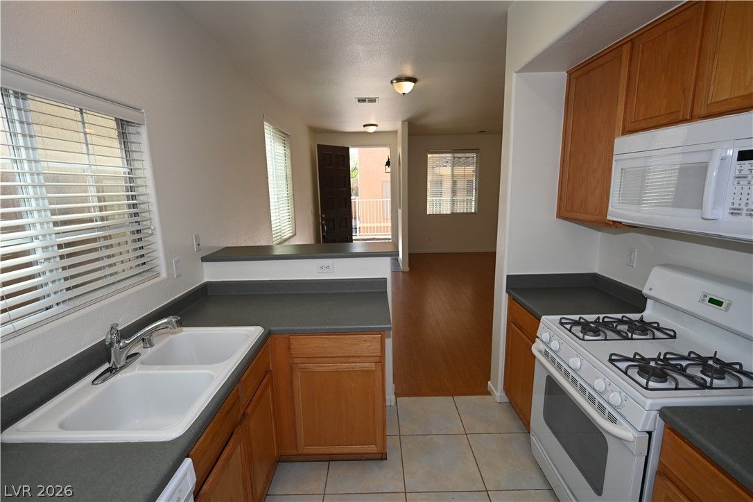 9787 Beach Rose Court — photo 4 of 21