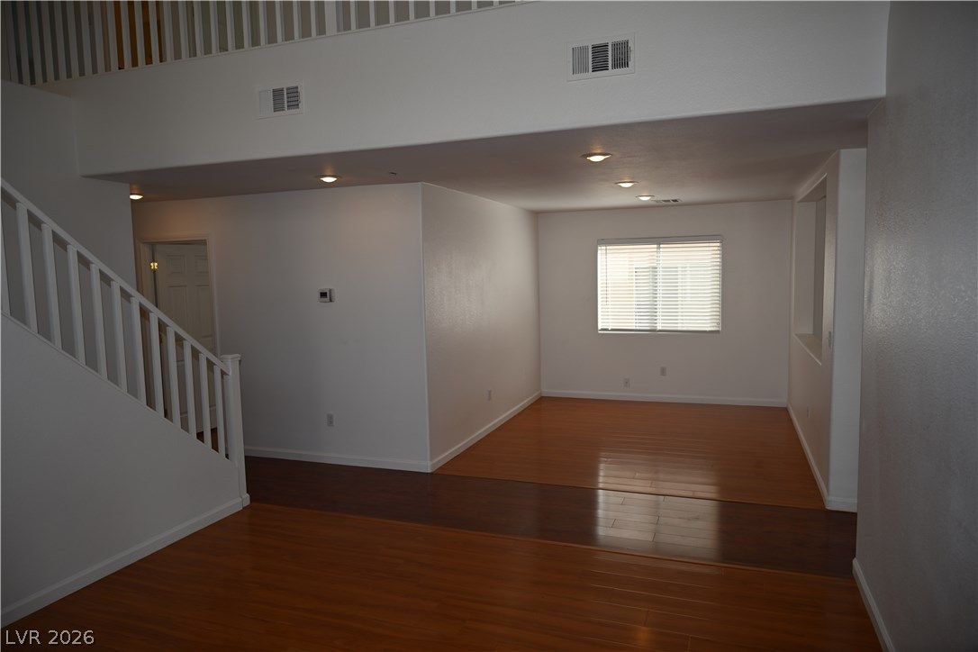 9859 Erins Grove Court — photo 4 of 33