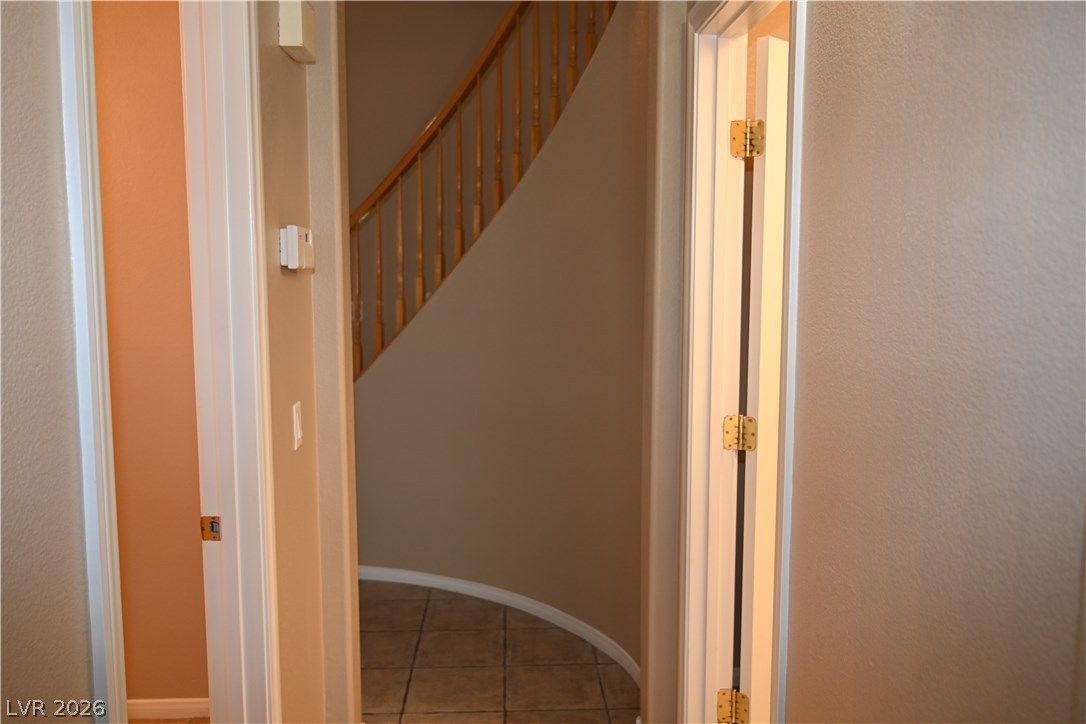 2936 FALLING SPRINGS Circle n/a — photo 5 of 34