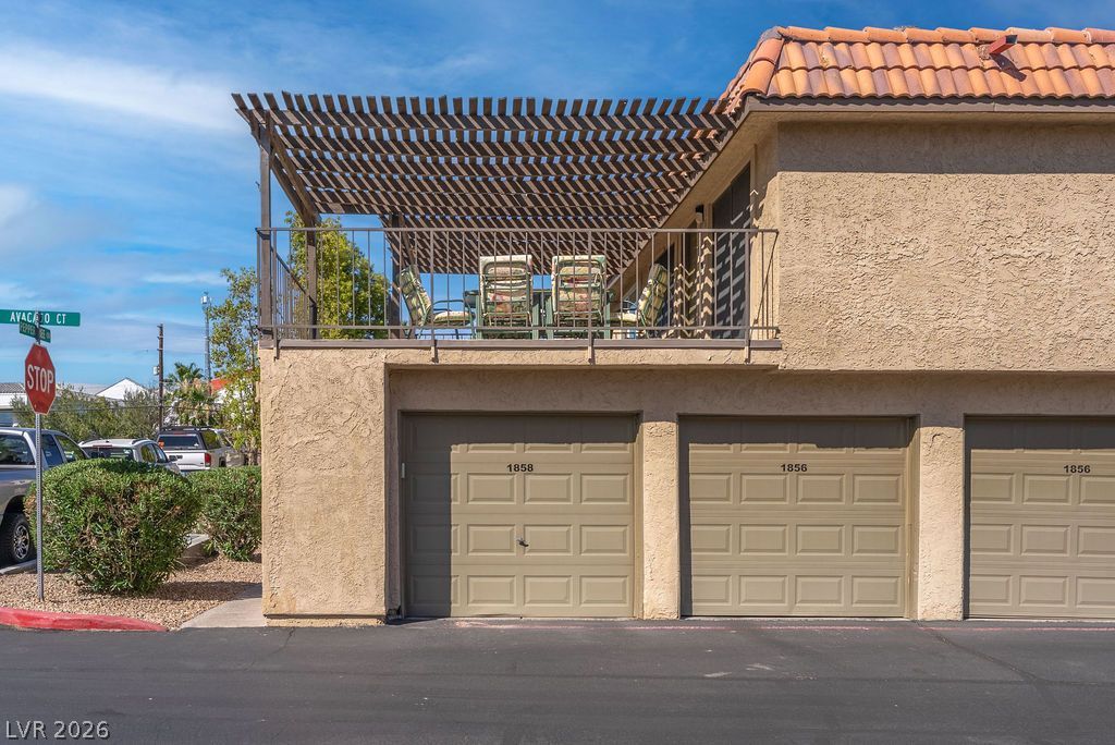 1858 Avacado Court — photo 2