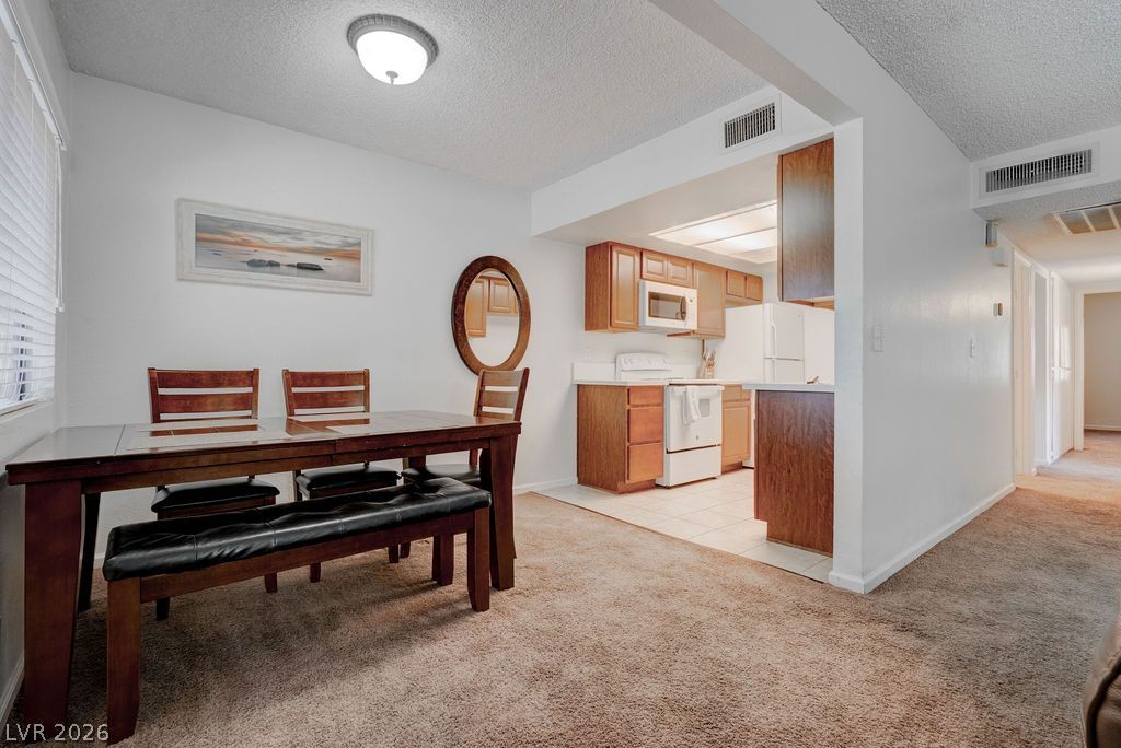 1858 Avacado Court — photo 5