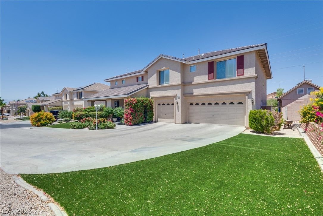 6680 Blue Sapphire Avenue — photo 4