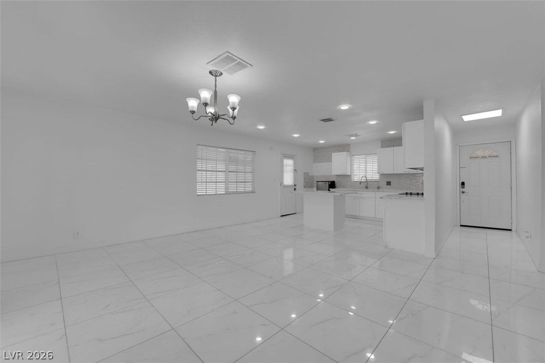 5856 Thurgood Avenue — photo 3